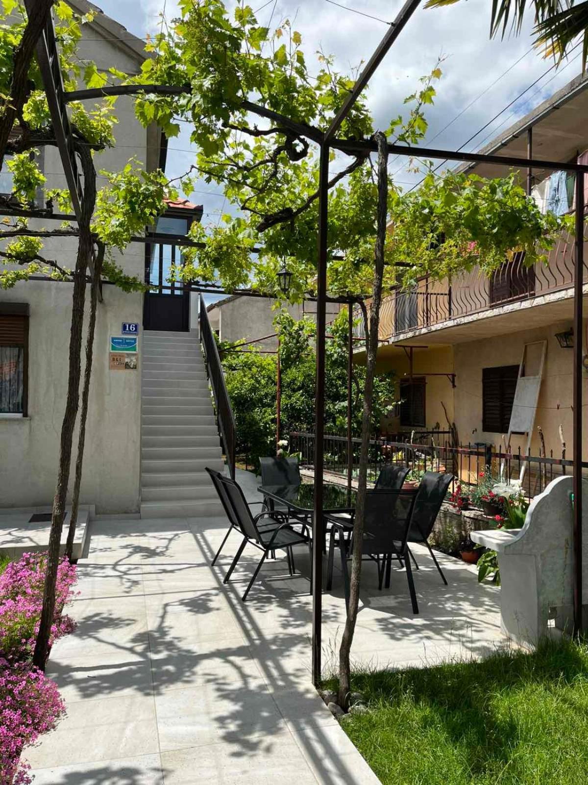 Apartmani Trebinje B&I Eksteriør billede